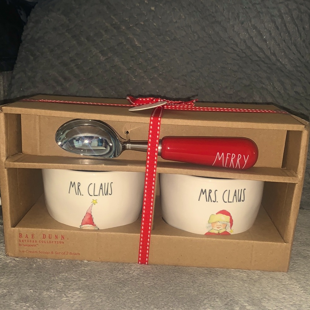 Rea Dunn Christmas Ice Cream Scoop & 2 Mugs Set